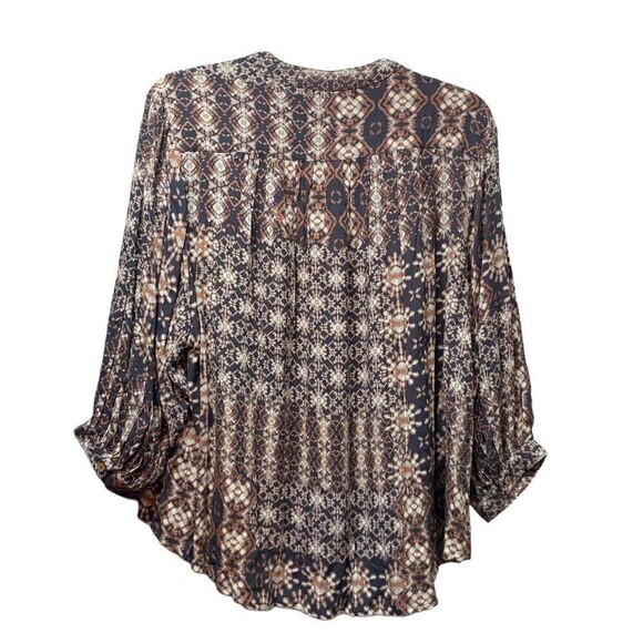 Tolani Collection Button Down Navy and Brown Top Size Small - Picture 2 of 5